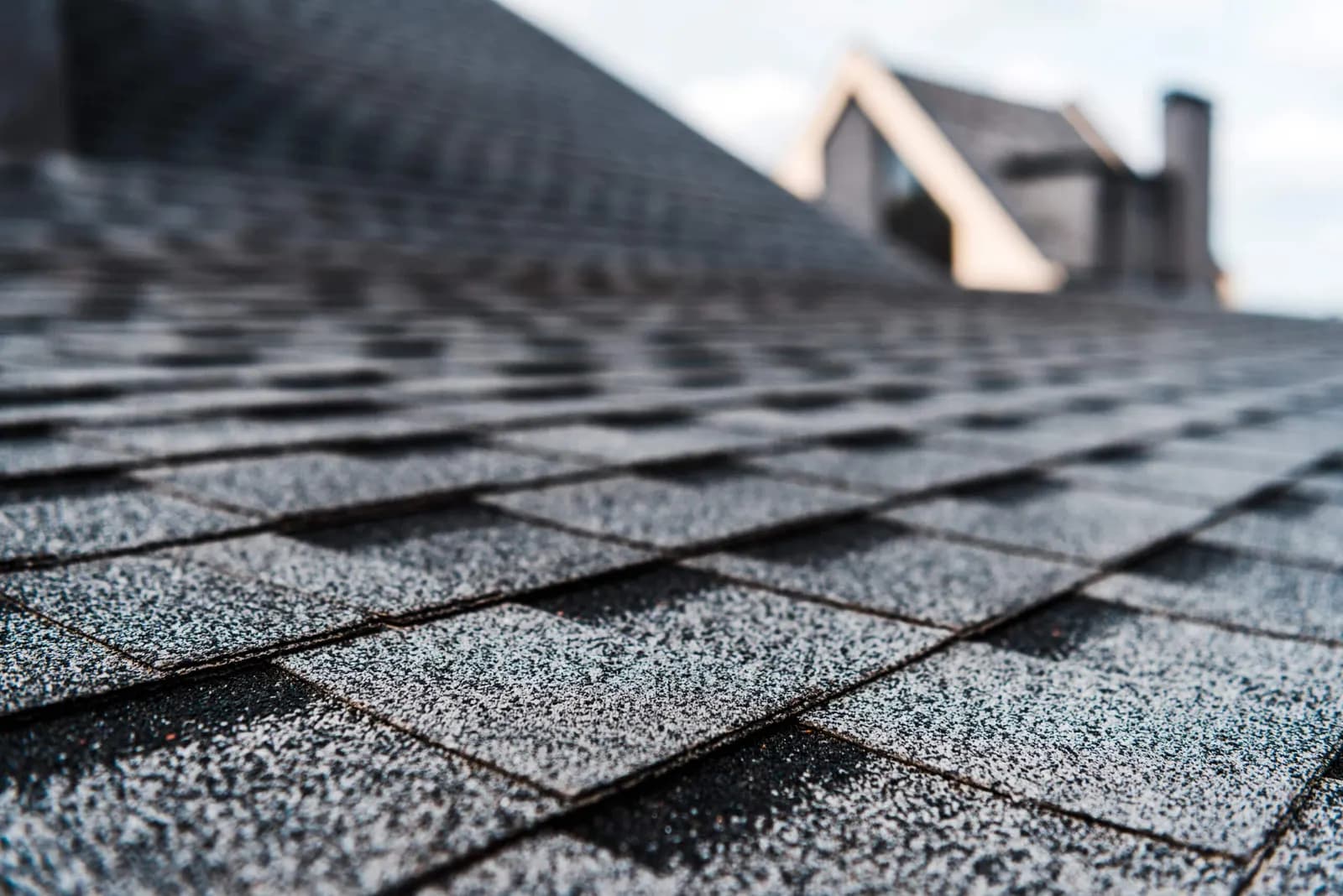 Architectural asphalt shingles